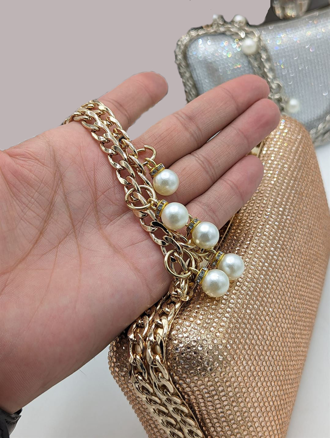 New 2024 Trend Women's Evening Clutch Bag Shiny Crystal Exquisite Chain Wedding Clutch